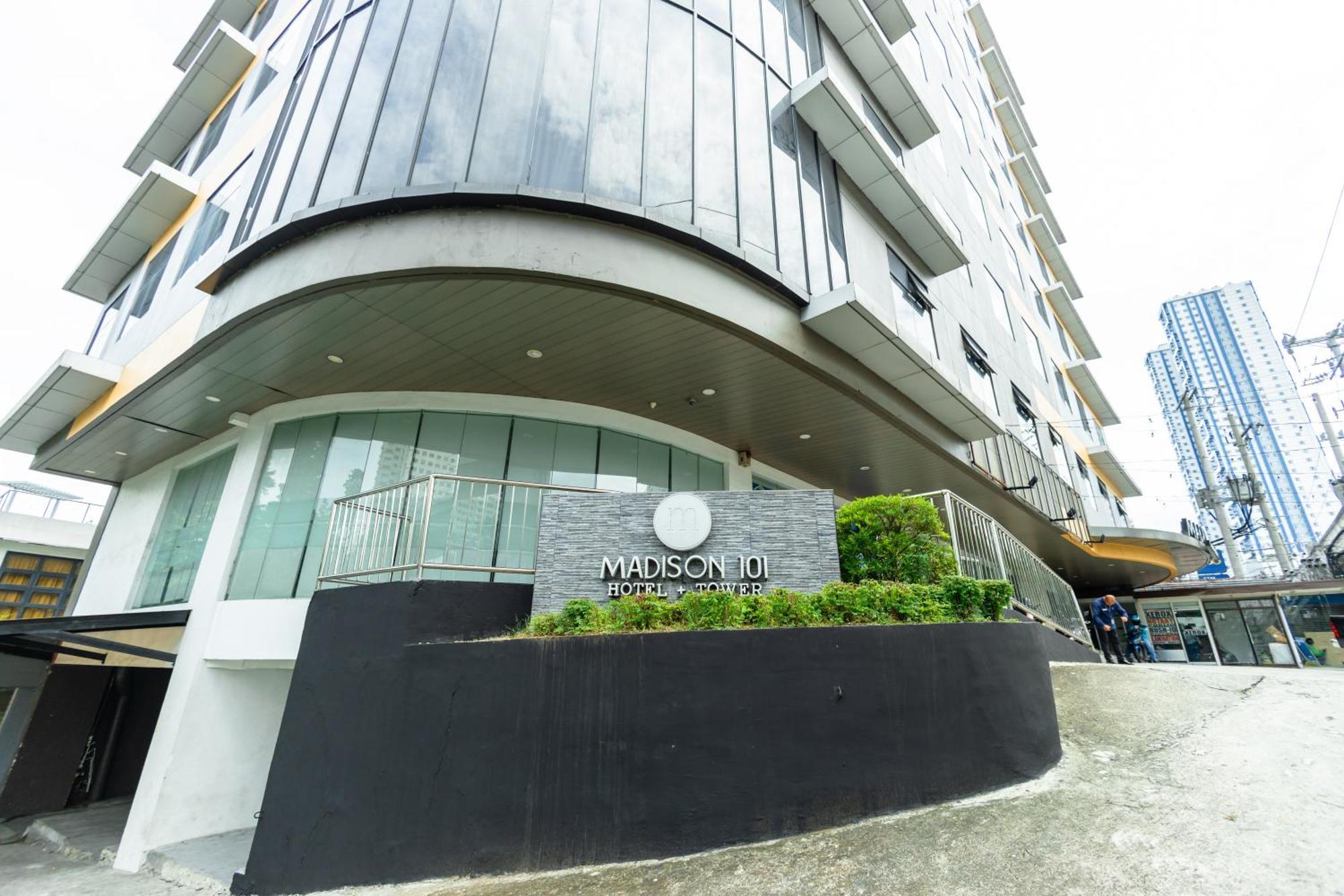 Madison 101 Hotel + Tower Quezon City Exterior photo