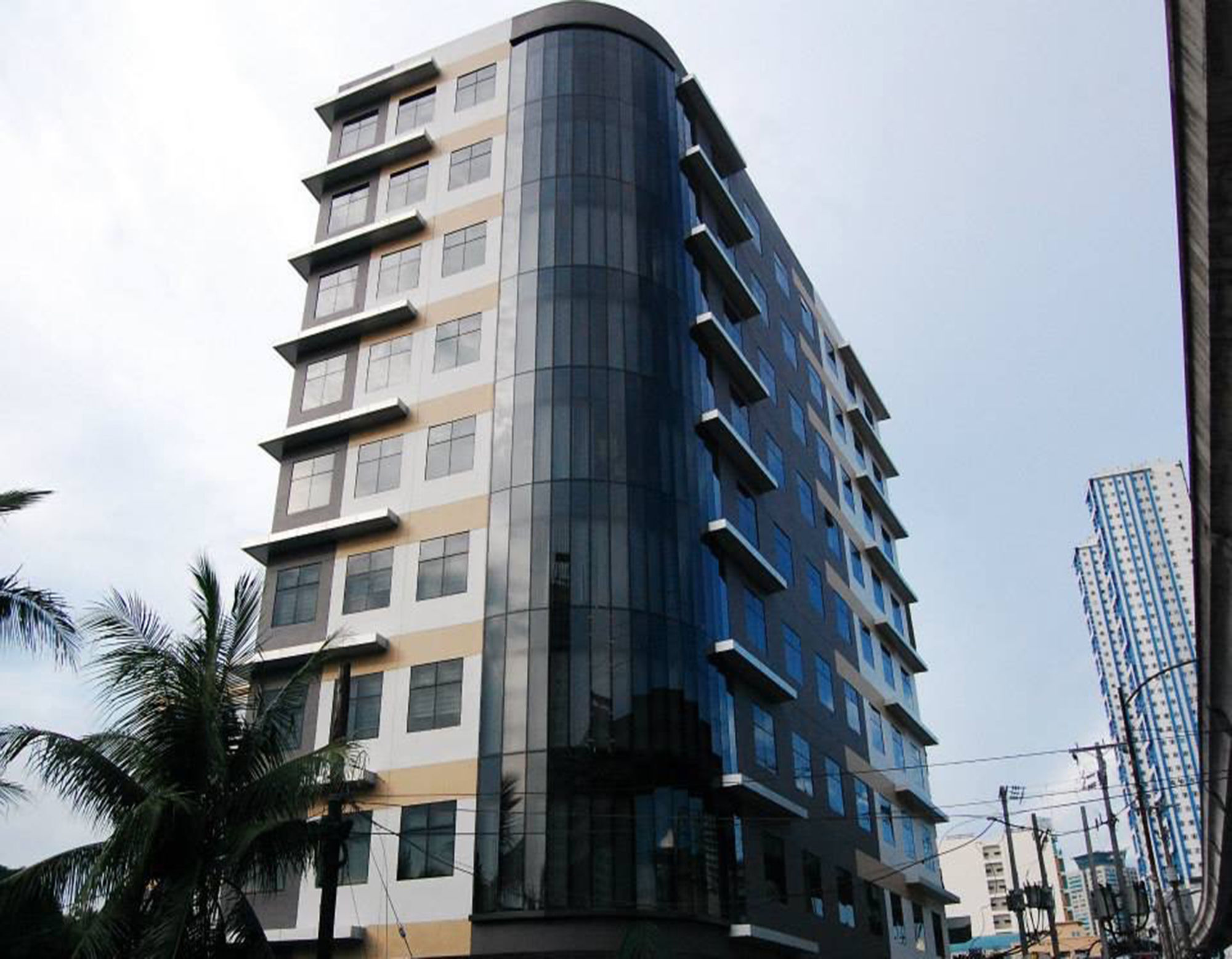 Madison 101 Hotel + Tower Quezon City Exterior photo